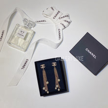 Load image into Gallery viewer, No.3255-Chanel Coco Mark Drop Pearl Earrings
