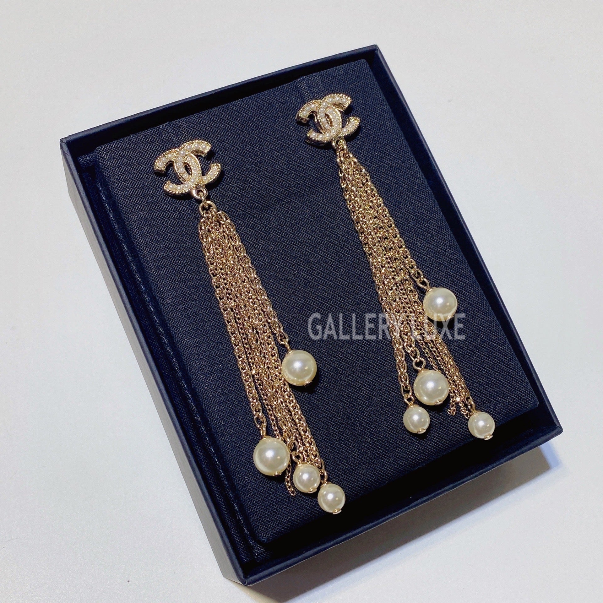 chanel black flower earrings vintage
