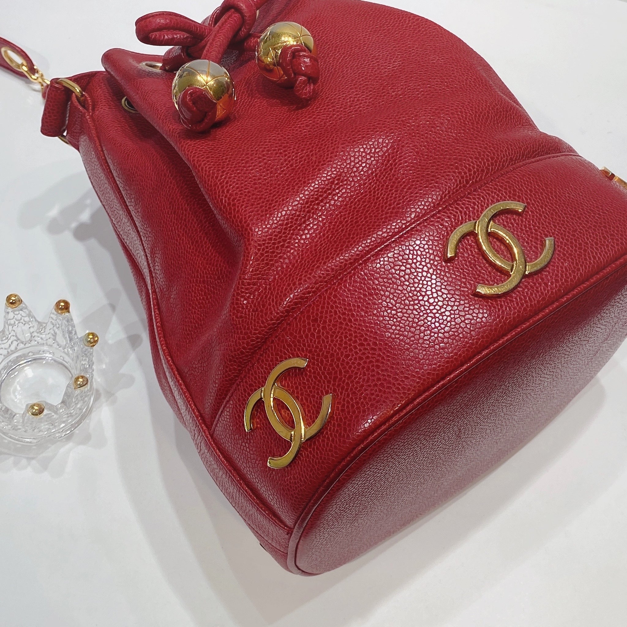 No.3550-Chanel Vintage Triple CC Caviar Bucket Bag – Gallery Luxe