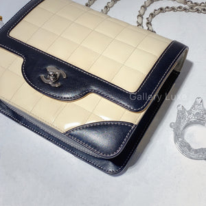 No.2428-Chanel Vintage Patent Flap Bag