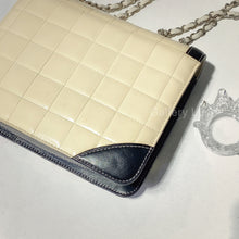Load image into Gallery viewer, No.2428-Chanel Vintage Patent Flap Bag
