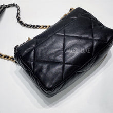 Load image into Gallery viewer, No.3480-Chanel 19 Small Handbag
