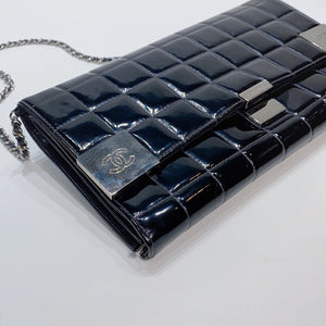 No.001537-Chanel Vintage Patent Clutch With Chain