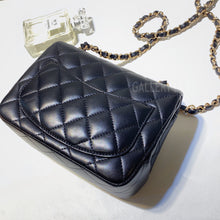 将图片加载到图库查看器，No.2996-Chanel Lambskin Classic Flap Mini 17cm
