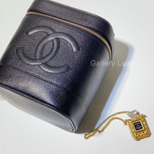 Load image into Gallery viewer, No.2678-Chanel Vintage Caviar Vanity Case
