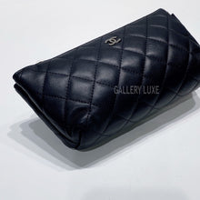 이미지를 갤러리 뷰어에 로드 , No.001312-1-Chanel Lambskin Cosmetic Pouch
