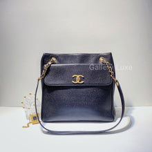 Load image into Gallery viewer, No.2679-Chanel Vintage Caviar Turn Lock Tote Bag
