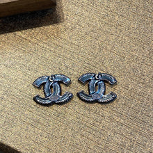 将图片加载到图库查看器，No.2211-Chanel Classic CC Earrings
