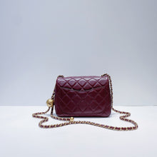 画像をギャラリービューアに読み込む, No.3629-Chanel Pearl Crush Square Mini Flap Bag
