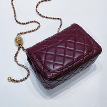 画像をギャラリービューアに読み込む, No.3629-Chanel Pearl Crush Square Mini Flap Bag
