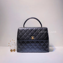 Load image into Gallery viewer, No.2871-Chanel Vintage Caviar Kelly Handle Bag
