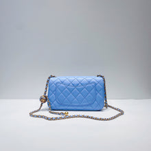 Load image into Gallery viewer, No.3579-Chanel Pearl Crush Mini Flap Bag 20cm (Brand New / 全新貨品)
