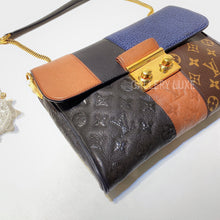 Load image into Gallery viewer, No.3008-Louis Vuitton Limited Edition Marine Monogram Blocks Pochette Plate Clutch Bag
