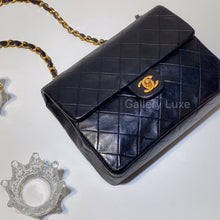 Load image into Gallery viewer, No.2519-Chanel Vintage Lambskin Classic Mini 20cm
