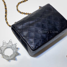 Load image into Gallery viewer, No.2519-Chanel Vintage Lambskin Classic Mini 20cm
