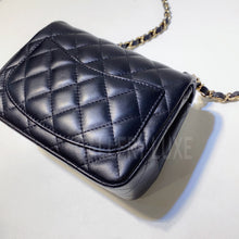Load image into Gallery viewer, No.3267-Chanel Lambskin Classic Flap Mini 17cm
