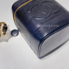 Load image into Gallery viewer, No.2445-Chanel Vintage Caviar Black Vanity Case
