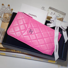 将图片加载到图库查看器，No.2694-Chanel Lambskin Timeless Classic O-Phone Holder (Brand New/全新)
