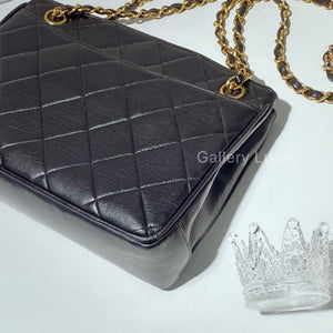 No.2435-Chanel Vintage Lambskin TurnLock Shoulder Bag