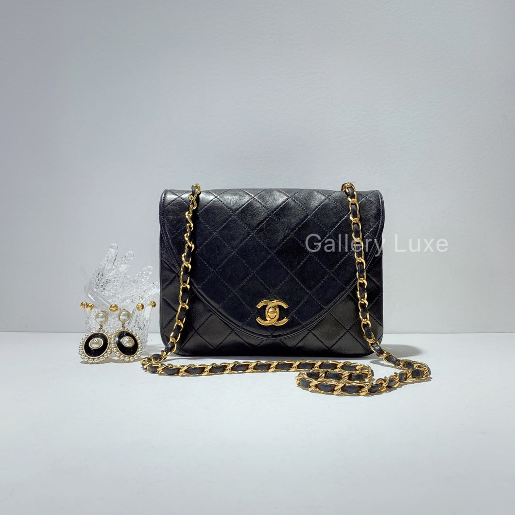 No.2442-Chanel Vintage Lambskin Flap Bag