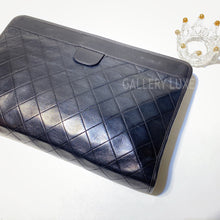 Load image into Gallery viewer, No.3016-Chanel Vintage Large Lambskin Clutch
