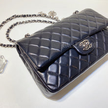 Load image into Gallery viewer, No.3023-Chanel Lambskin Valentine Flap Bag
