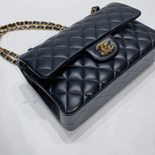 将图片加载到图库查看器，No.3848-Chanel Lambskin Classic Flap Bag 23cm
