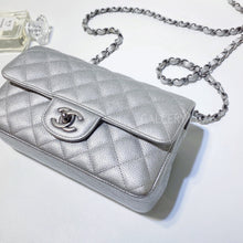 Load image into Gallery viewer, No.3024-Chanel Caviar Classic Flap Mini 20cm
