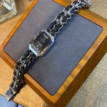 將圖片載入圖庫檢視器 No.2324-Chanel Vintage Premier Watch M Size
