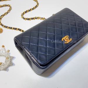 No.2713-Chanel Vintage Lambskin Flap Bag