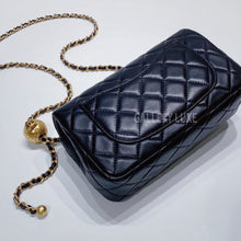 Load image into Gallery viewer, No.3481-Chanel Pearl Crush Mini Flap Bag 20cm
