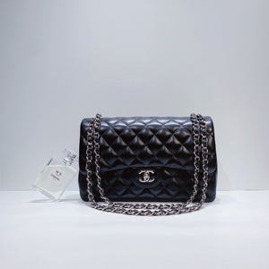 No.3580-Chanel Lambskin Classic Jumbo Double Flap Bag