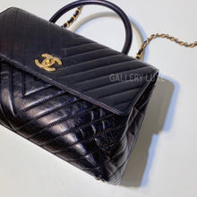 Load image into Gallery viewer, No.3343-Chanel Chevron Large Coco Handle
