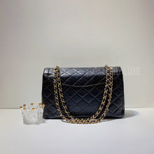 將圖片載入圖庫檢視器 No.3034-Chanel Vintage Lambskin Paris Edition Flap Bag
