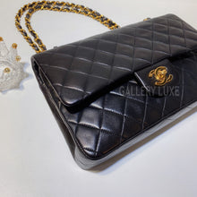 Load image into Gallery viewer, No.2290-Chanel Vintage Lambskin Classic Flap 25cm
