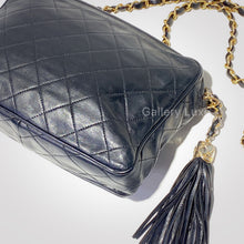 Load image into Gallery viewer, No.2194-Chanel Vintage Lambskin Camera Bag
