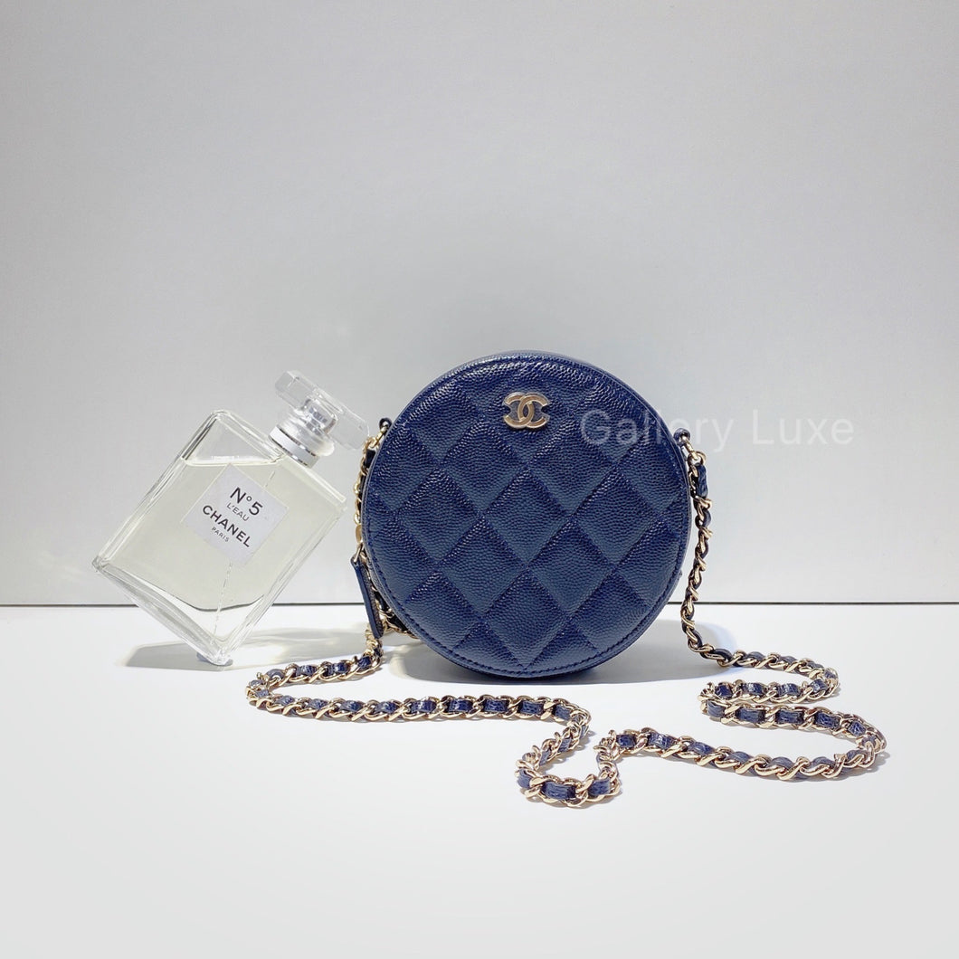 No.2715-Chanel Caviar Clutch with Chain