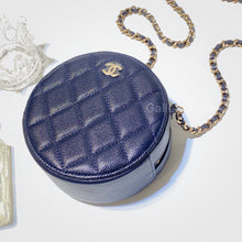 Load image into Gallery viewer, No.2715-Chanel Caviar Clutch with Chain
