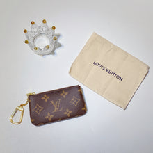 Load image into Gallery viewer, No.3033-Louis Vuitton Key Holder
