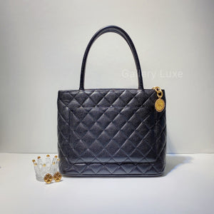No.2724-Chanel Vintage Caviar Medallion Tote Bag