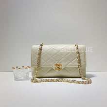 将图片加载到图库查看器，No.3286-Chanel Vintage Lambskin Envelope Flap Bag
