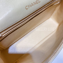 将图片加载到图库查看器，No.3286-Chanel Vintage Lambskin Envelope Flap Bag
