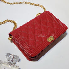 Load image into Gallery viewer, No.3292-Chanel Caviar Boy Wallet On Chain
