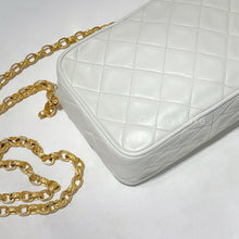 Load image into Gallery viewer, No.2300-Chanel Vintage Lambskin Camera Bag
