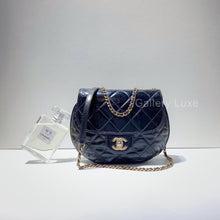 Load image into Gallery viewer, No.2731-Chanel Calfskin Bubble CC Flap Bag
