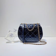 Load image into Gallery viewer, No.2731-Chanel Calfskin Bubble CC Flap Bag
