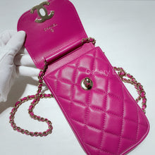 이미지를 갤러리 뷰어에 로드 , No.001470-2-Chanel Lambskin Phone Holder with Chain
