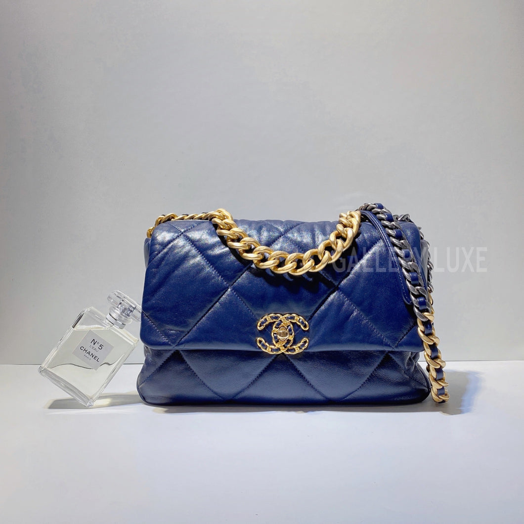 No.3061-Chanel 19 Large Handbag