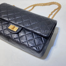 Charger l&#39;image dans la galerie, No.3079-Chanel Maxi Reissue 2.55 Flap Bag
