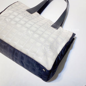 No.2748-Chanel Travel Line Tote Bag MM